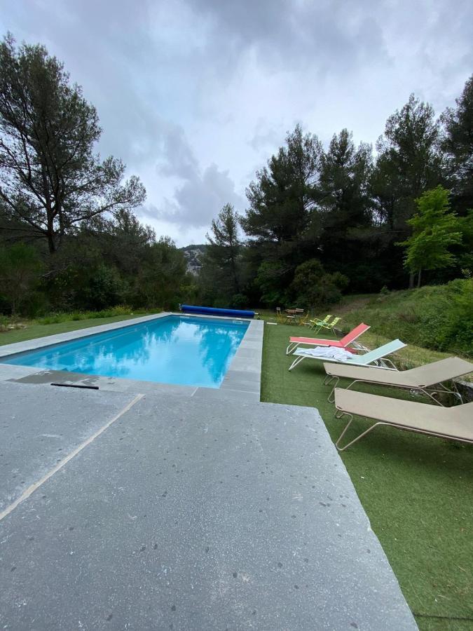 Le Gite Des Cadieres Apartment Evenos Bagian luar foto