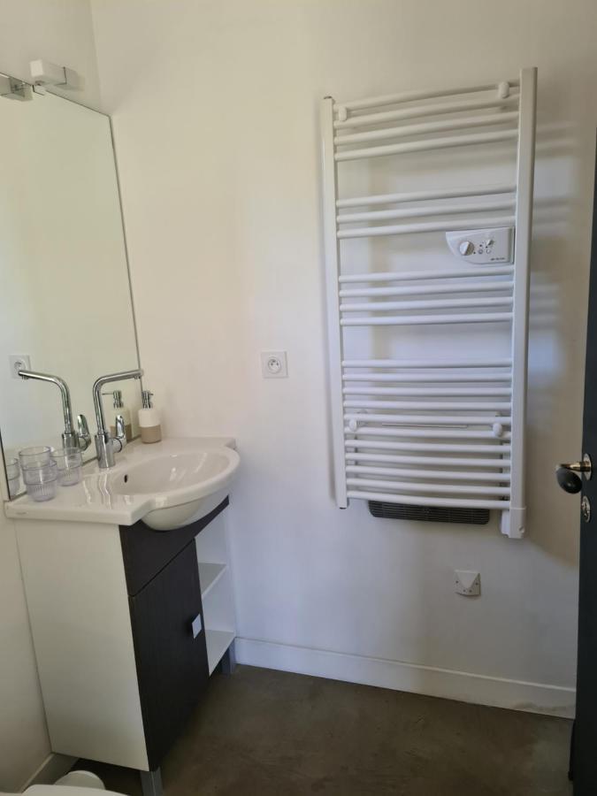 Le Gite Des Cadieres Apartment Evenos Bagian luar foto