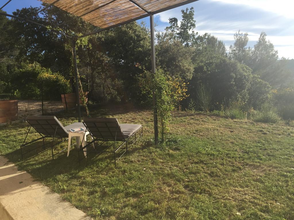 Le Gite Des Cadieres Apartment Evenos Bagian luar foto