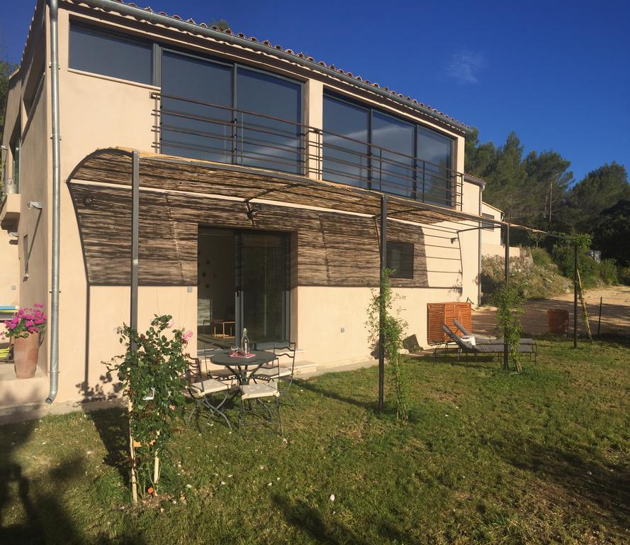 Le Gite Des Cadieres Apartment Evenos Bagian luar foto